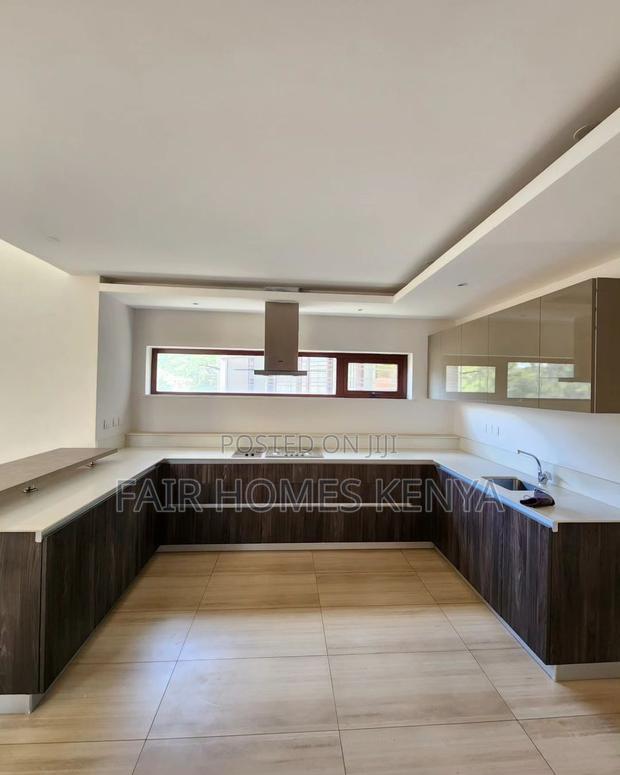 4bdrm Townhouse/Terrace in Chalbi Drive, Lavington for sale