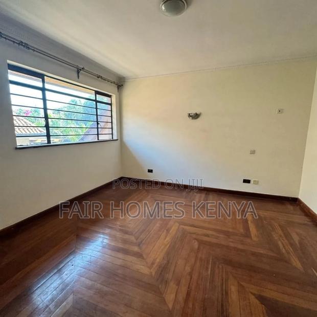 5bdrm Townhouse/Terrace in Convent Drive, Lavington for sale