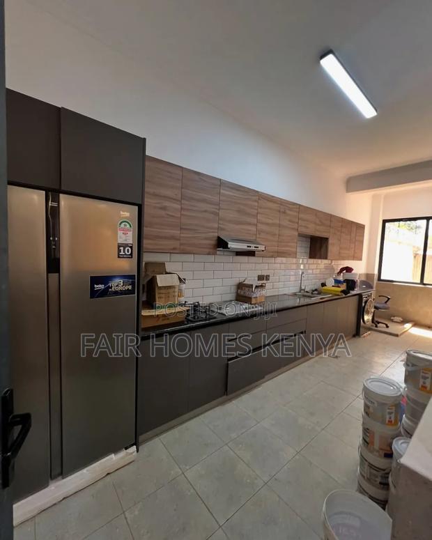 4bdrm Townhouse/Terrace in Lavington Green for sale