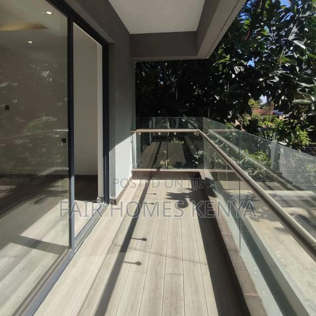 3bdrm Apartment in Othaya Road, Lavington for sale