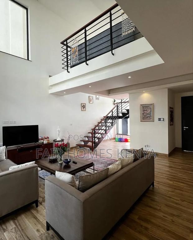 3bdrm Duplex in Riverside Drive for rent