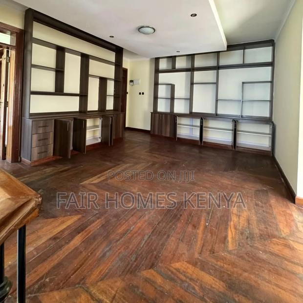 5bdrm Townhouse/Terrace in Convent Drive, Lavington for sale
