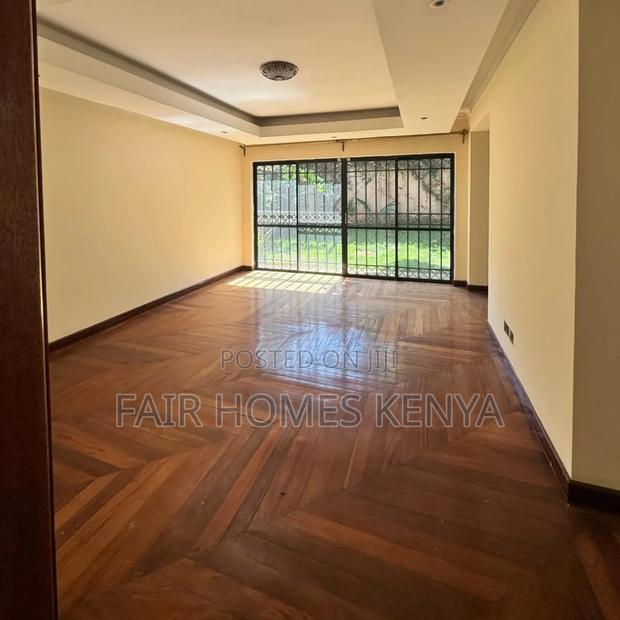 5bdrm Townhouse/Terrace in Convent Drive, Lavington for sale