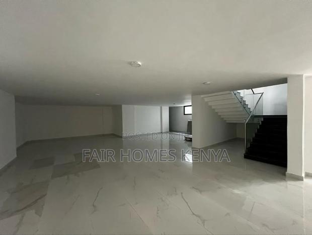5bdrm Townhouse/Terrace in Chalbi Drive, Lavington for sale