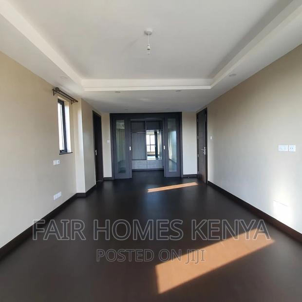4bdrm Duplex in Valley Arcade, Lavington for sale