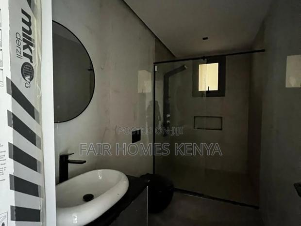 5bdrm Townhouse/Terrace in Chalbi Drive, Lavington for sale