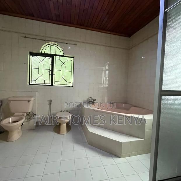 5bdrm Townhouse / Terrace in Riverside Drive, Lavington for rent