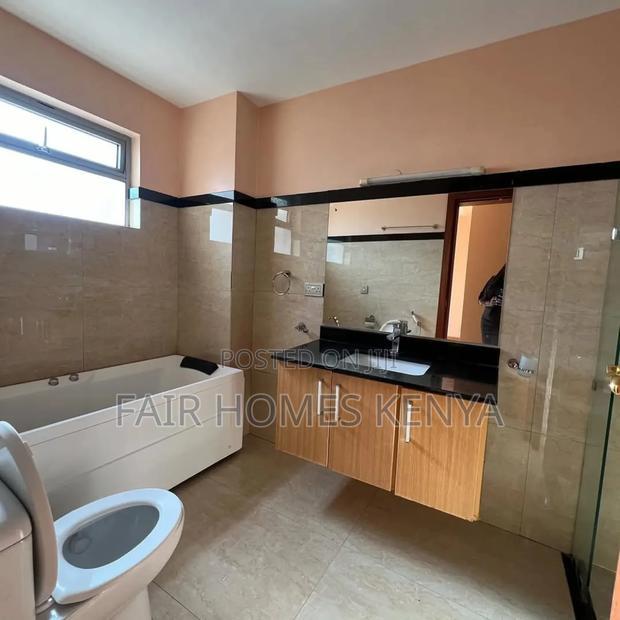 3bdrm Apartment in Othaya Road, Kileleshwa for rent