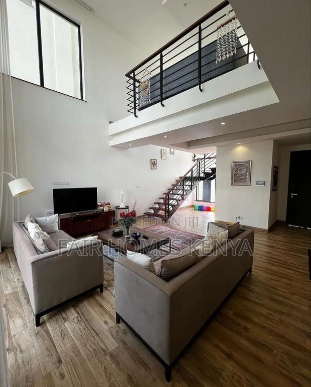 3bdrm Duplex in Riverside Drive for rent