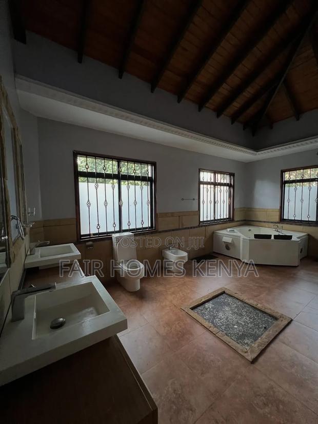 5bdrm Townhouse / Terrace in Kabasiran Avenue, Lavington for rent