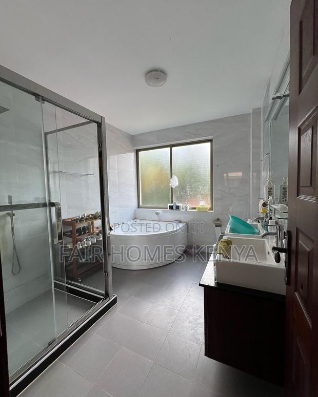 5bdrm Townhouse/Terrace in Chalbi Drive, Lavington for sale