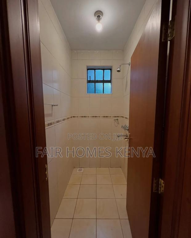 3bdrm Townhouse / Terrace in Lavington Green for rent