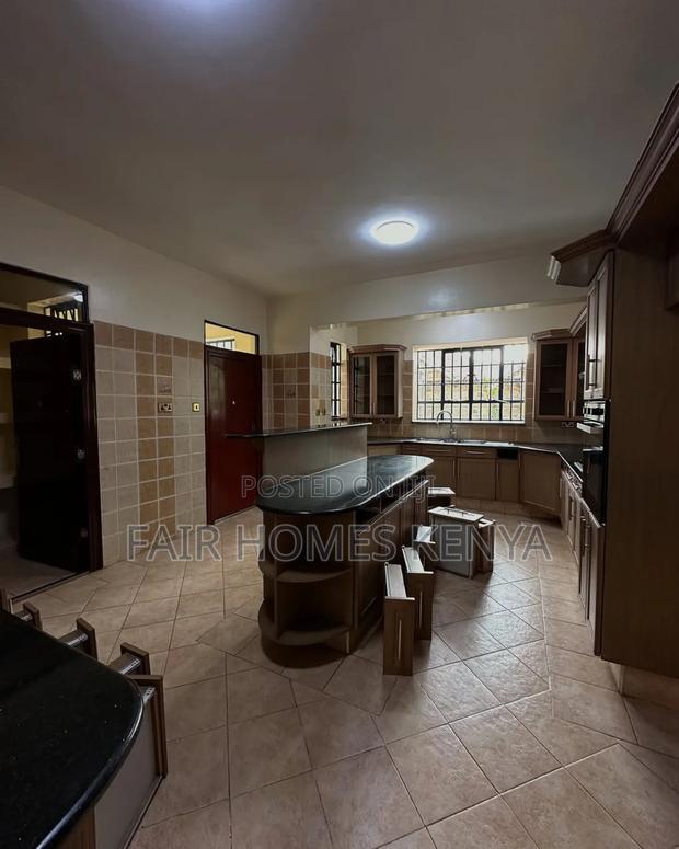 5bdrm Townhouse / Terrace in Convent Drive, Lavington for rent