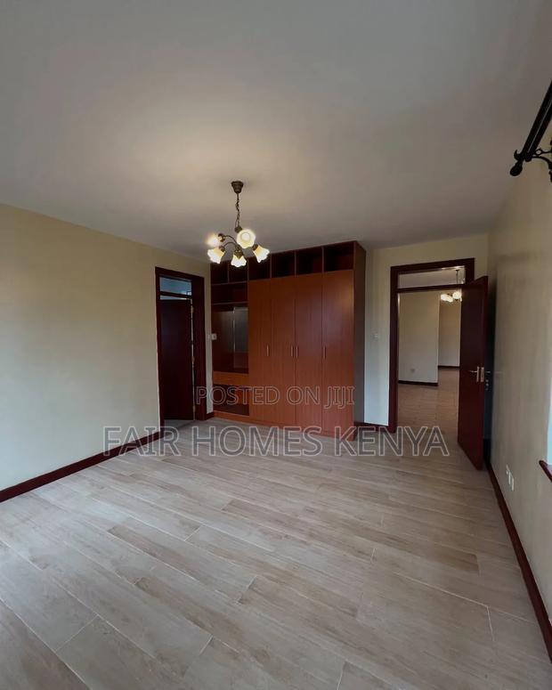 3bdrm Townhouse / Terrace in Lavington Green for rent