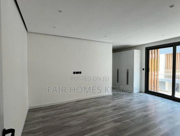 5bdrm Townhouse/Terrace in Chalbi Drive, Lavington for sale