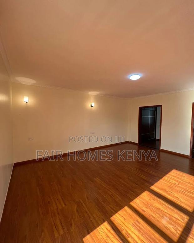 5bdrm Townhouse / Terrace in Chalbi Drive, Lavington for rent