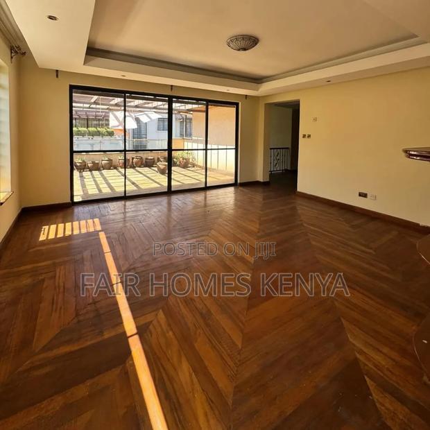 5bdrm Townhouse/Terrace in Convent Drive, Lavington for sale