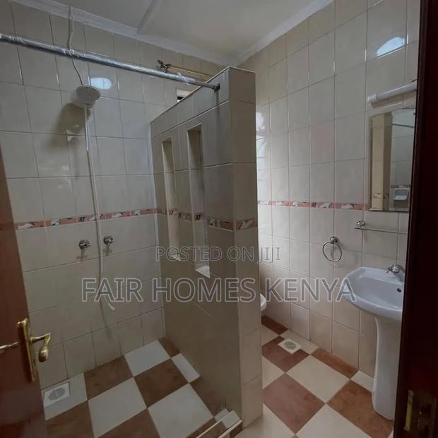 5bdrm Townhouse / Terrace in Lavington Mall for rent