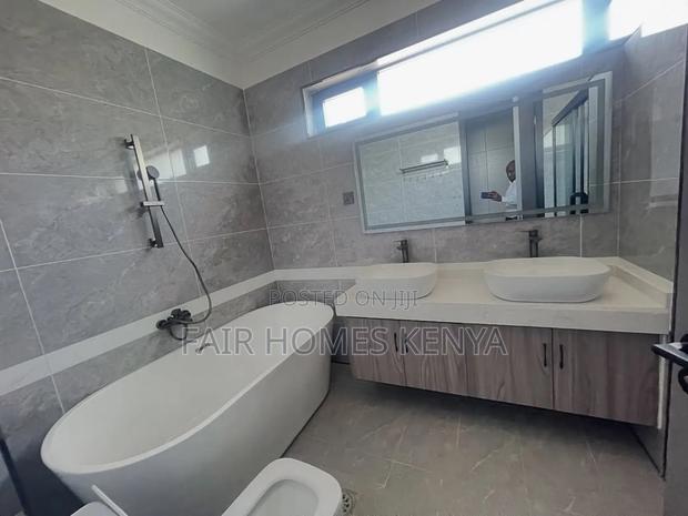 4bdrm Apartment in Valley Arcade, Lavington for sale