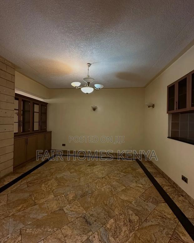 5bdrm Townhouse / Terrace in Convent Drive, Lavington for rent