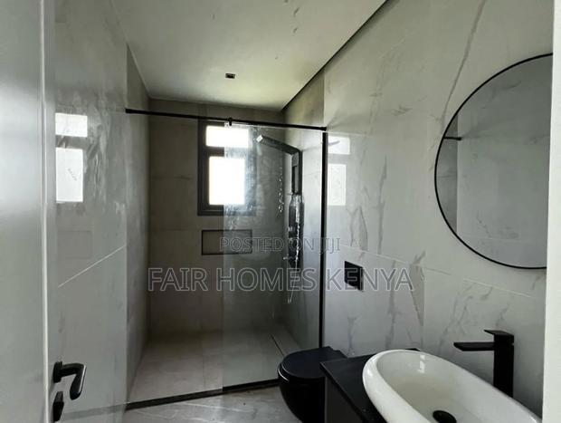5bdrm Townhouse/Terrace in Chalbi Drive, Lavington for sale