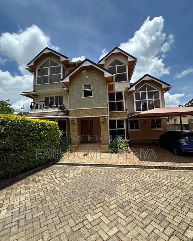 5bdrm Townhouse/Terrace in Lavington Green for sale