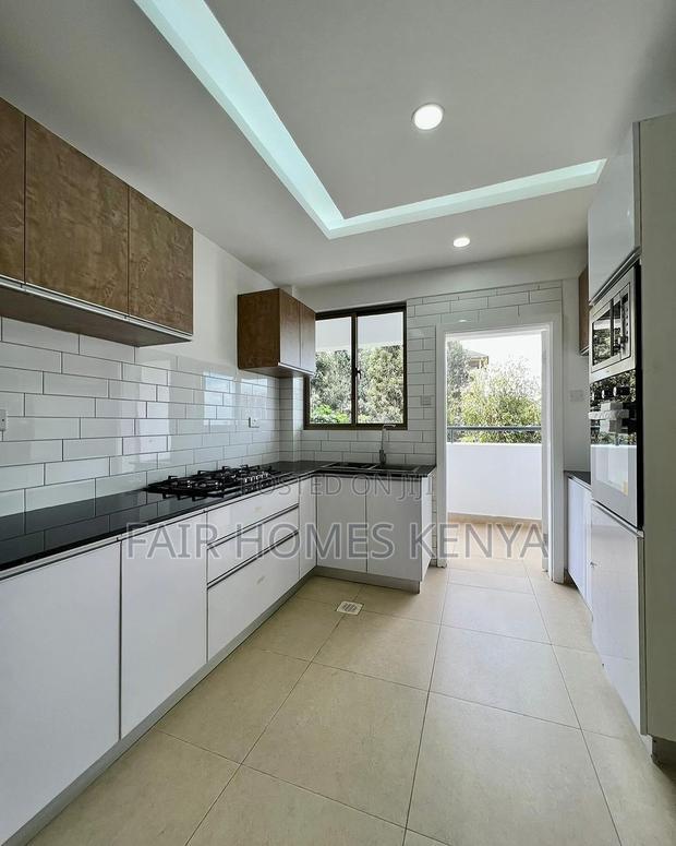4bdrm Apartment in Hatheru Road, Lavington for sale