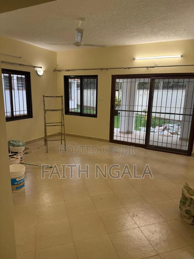 5bdrm Maisonette in Nyali for rent