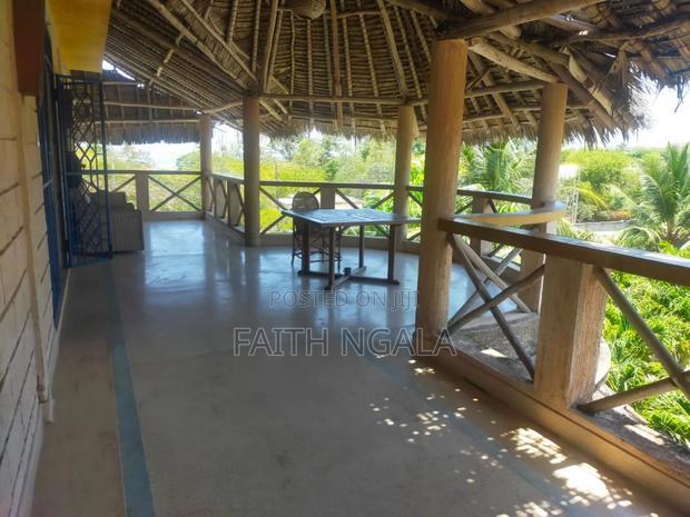 6bdrm House in Nyali Area for sale