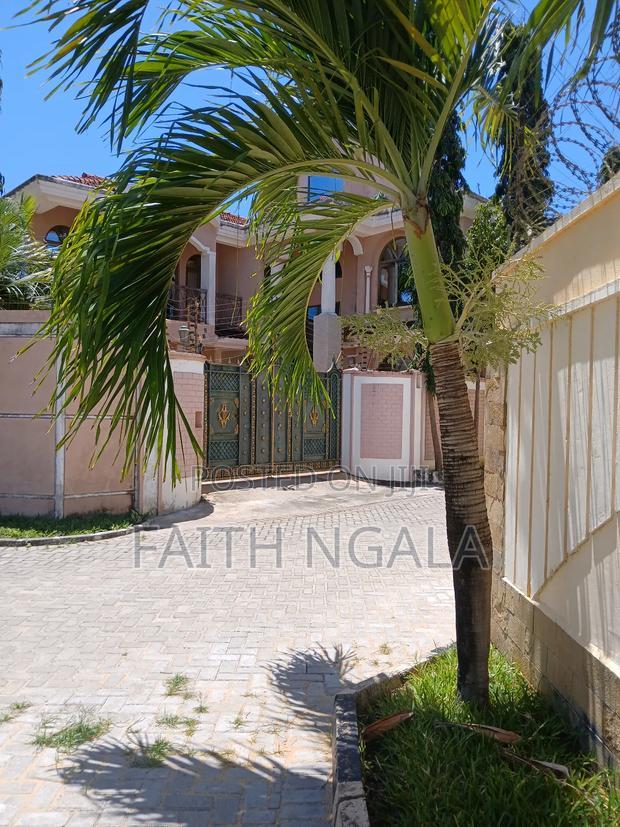 5bdrm Maisonette in Nyali for sale