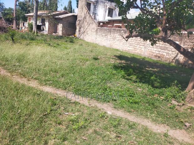 50by100 Plot in JCC Area Bamburi With Freehold Title at 3.2m