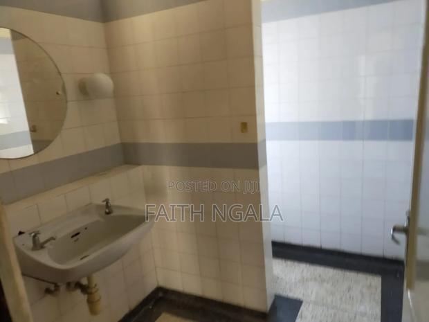 4bdrm Bungalow in Nyali for sale