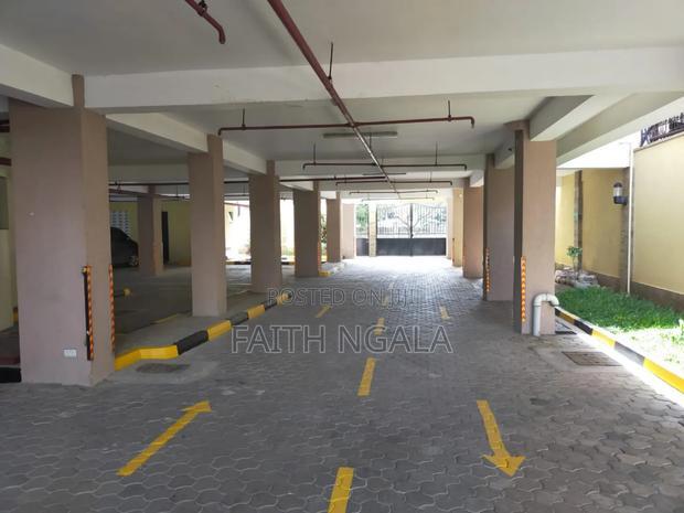 3bdrm Apartment in Kizingo for sale
