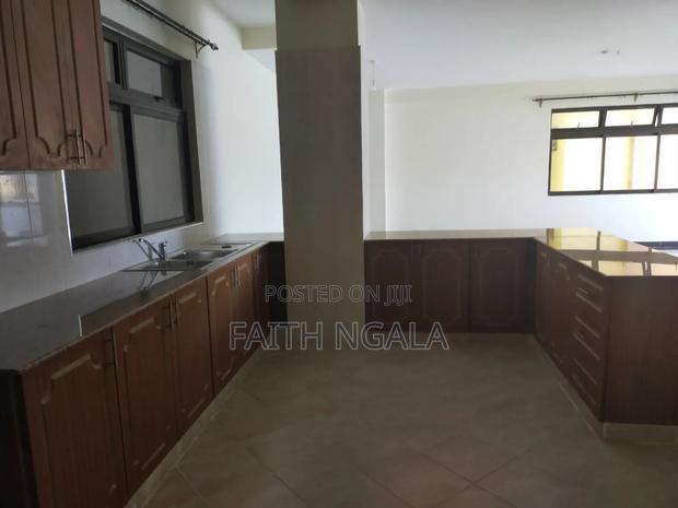 3bdrm Apartment in Kizingo for sale