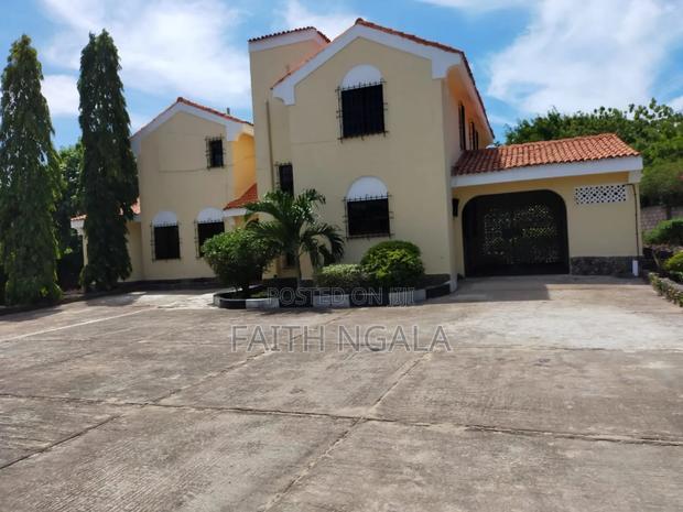 4bdrm Bungalow in Nyali for sale