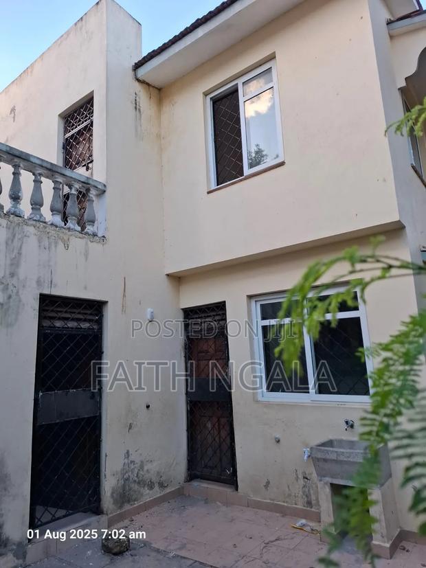 3bdrm Mansion in Bombolulu for rent