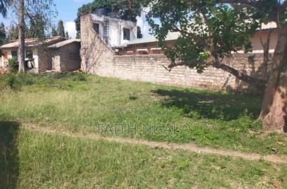 50by100 Plot in JCC Area Bamburi With Freehold Title at 3.2m