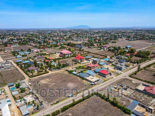 Commercial Plots in Kamulu.