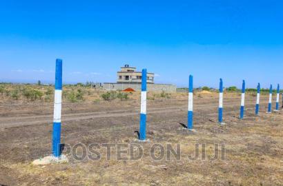 Plots Along the Eastern Bypass^ Cm