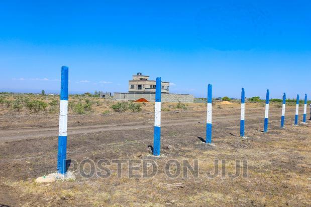 Plots Along the Eastern Bypass^ Cm