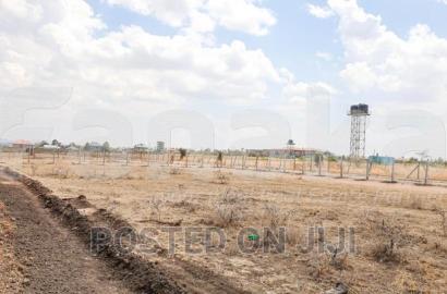 Mixed-Use Plots Near Tarmac