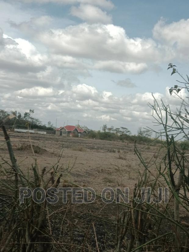 Plots for Sale 2km From Tarmac