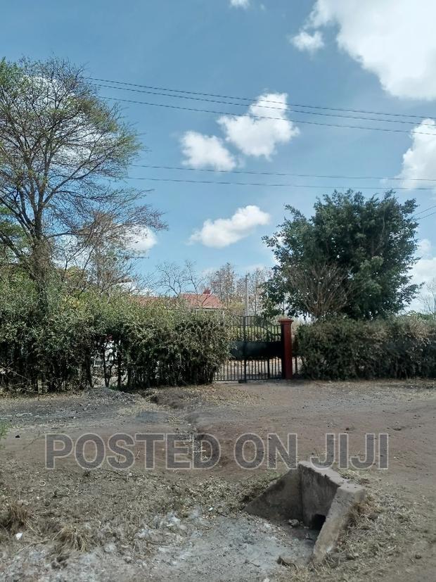 Plots for Sale 2km From Tarmac