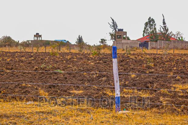Buy and Build Plots in Kamulu From