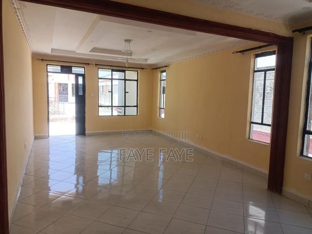 3bdrm Bungalow in Acacia Estate, Kitengela for sale