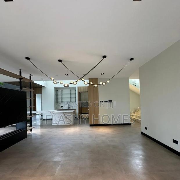 5bdrm Villa in Westlands, Kyuna Estate for sale