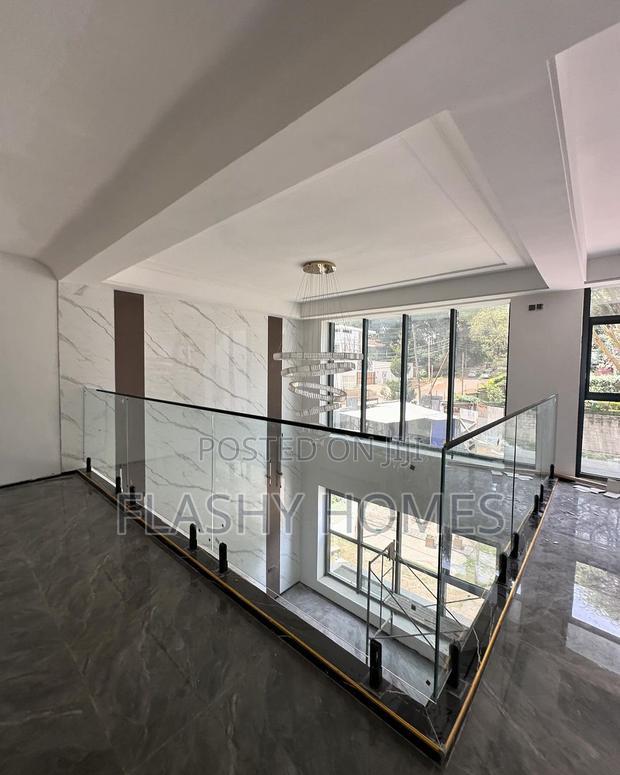 5bdrm Villa in Valley Arcade for sale