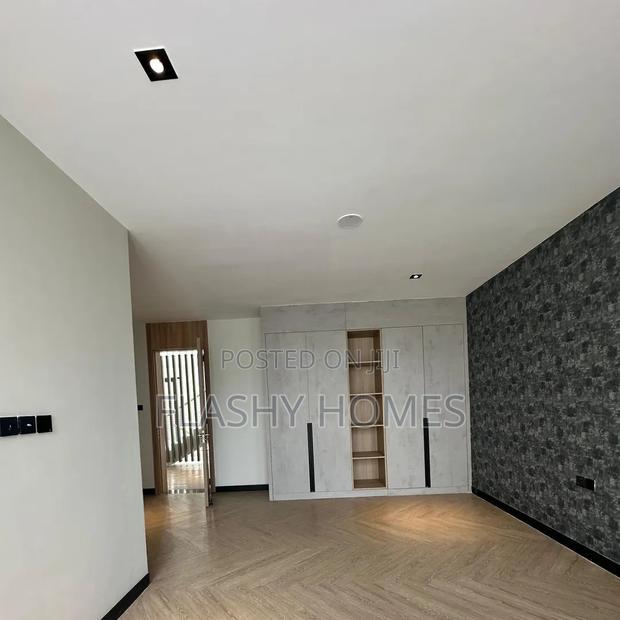 5bdrm Villa in Westlands, Kyuna Estate for sale