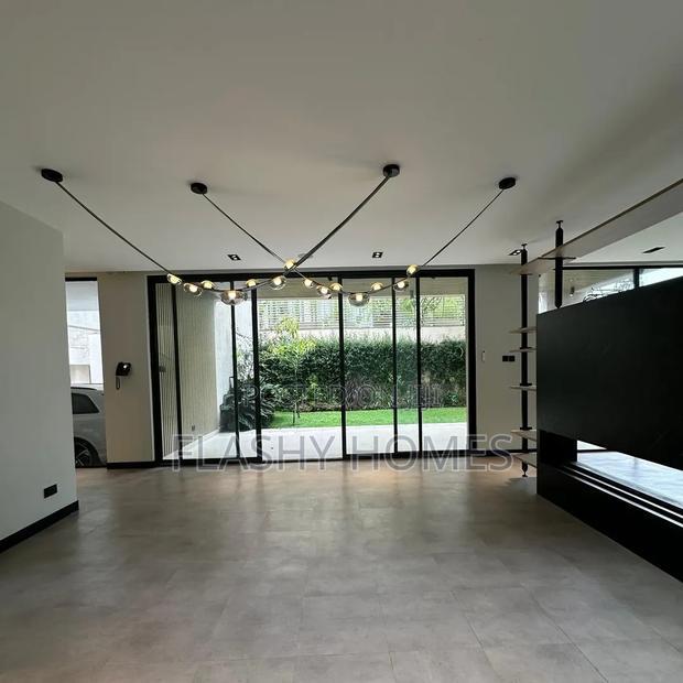5bdrm Villa in Westlands, Kyuna Estate for sale