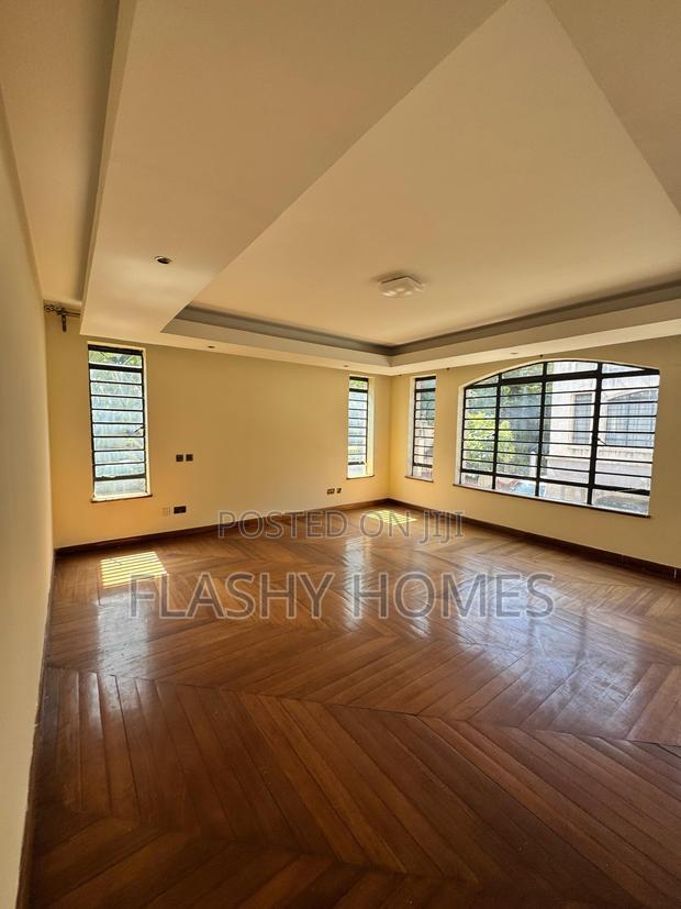 5bdrm Townhouse/Terrace in Lavington, Maziwa for sale